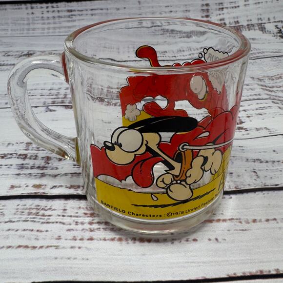 McDonald's Jim Davis Glass Mug Garfield Use Your Friends Wisely Cup - Picture 2 of 3